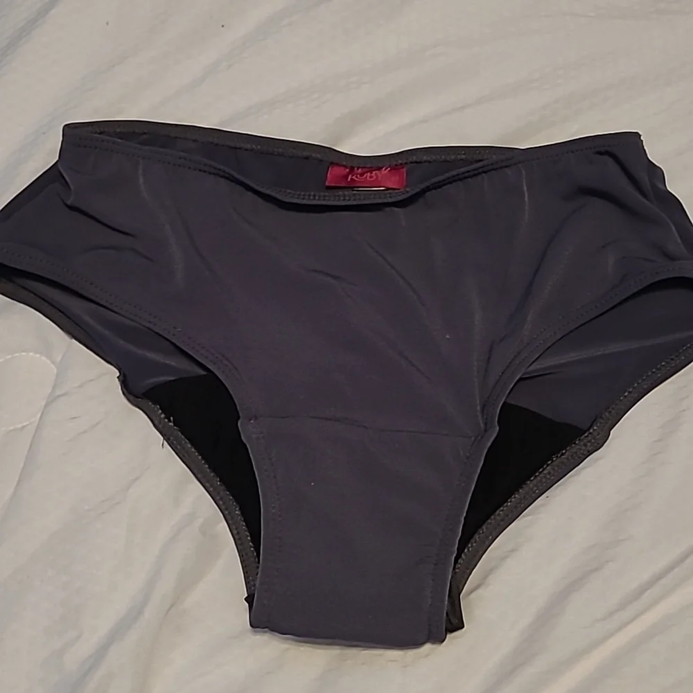 Ruby teen period panty - Picture 1 of 3